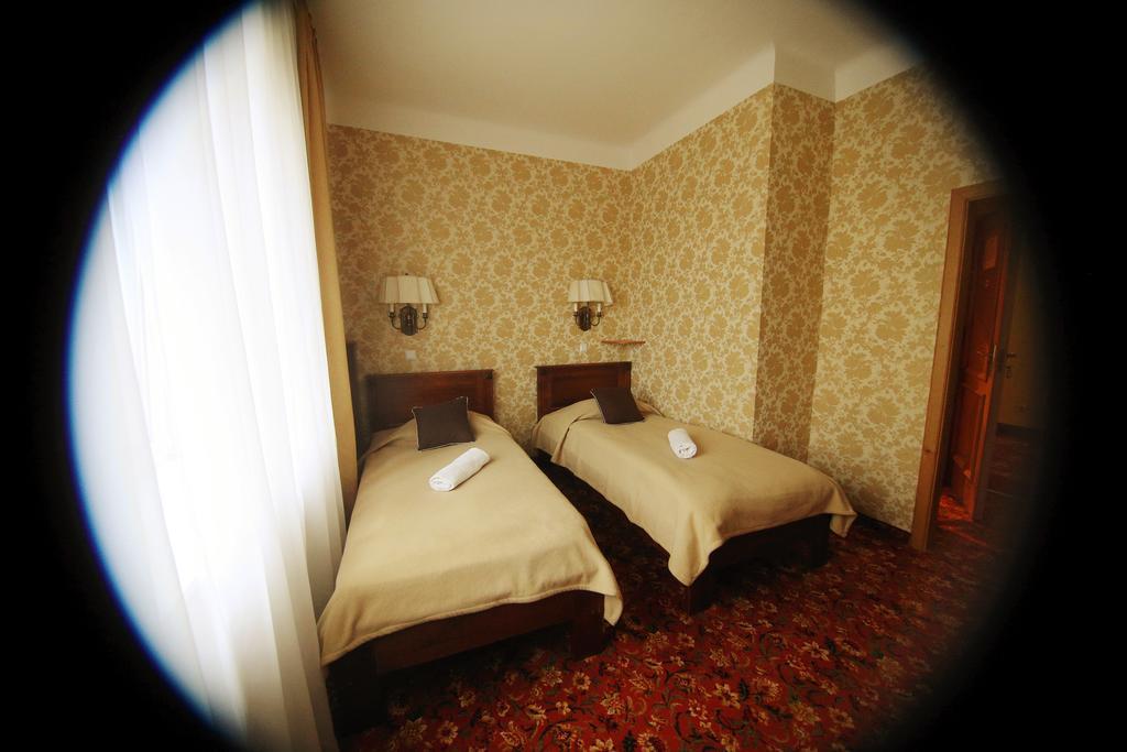 Hotel Płock エクステリア 写真