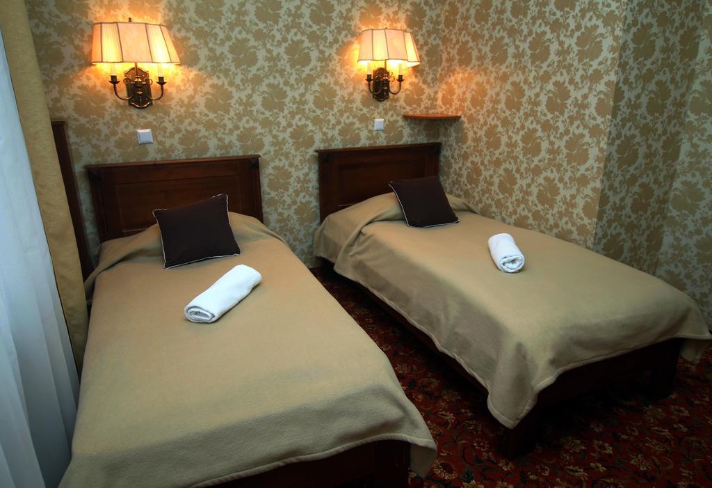 Hotel Płock エクステリア 写真