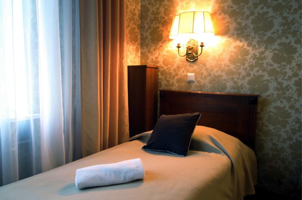 Hotel Płock エクステリア 写真