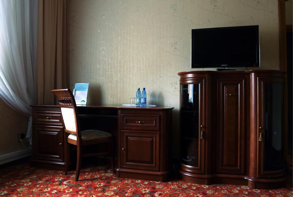 Hotel Płock エクステリア 写真
